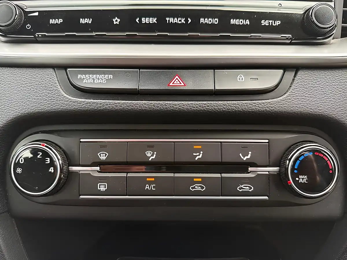 Used 2022 Kia Ceed 2 Nav White - Interior and Exterior details 15