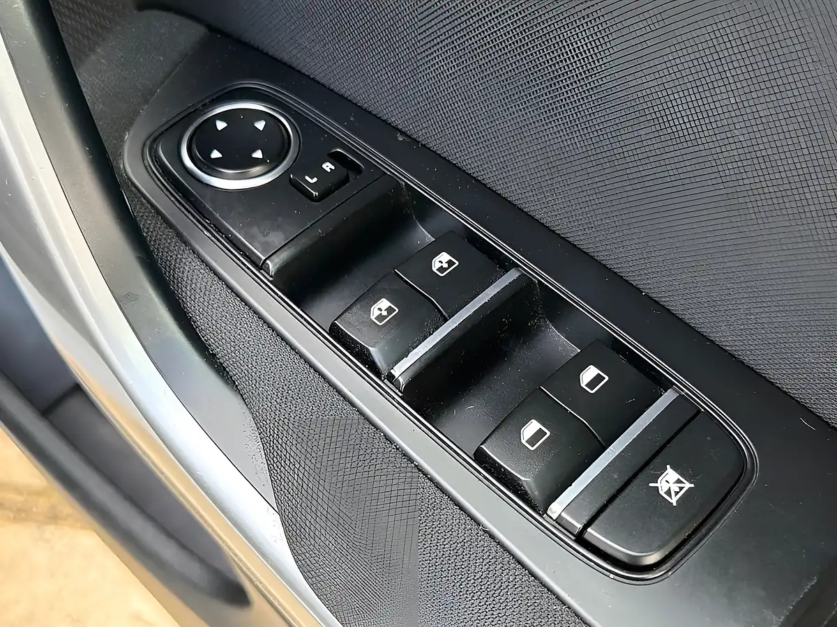 Used 2022 Kia Ceed 2 Nav White - Interior and Exterior details 16