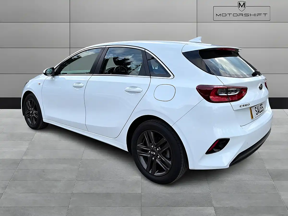 Used 2022 Kia Ceed 2 Nav White - Interior and Exterior details 9