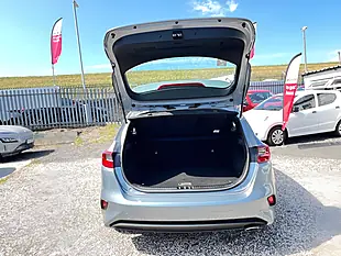 Used 2022 Kia Ceed 2 Silver - Interior and Exterior details 16