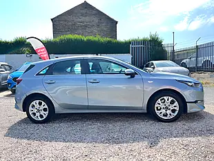 Used 2022 Kia Ceed 2 Silver - Interior and Exterior details 5