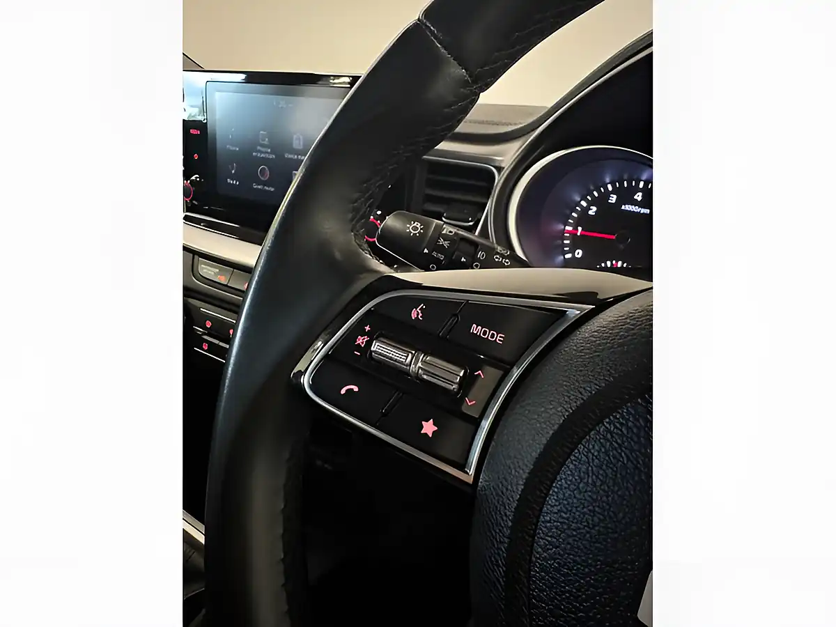 Used 2022 Kia Ceed 2 Sportswagon Red - Interior and Exterior details 20