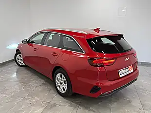 Used 2022 Kia Ceed 2 Sportswagon Red - Interior and Exterior details 5