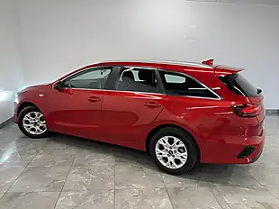 Used 2022 Kia Ceed 2 Sportswagon Red - Interior and Exterior details 6