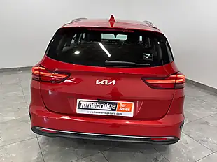 Used 2022 Kia Ceed 2 Sportswagon Red - Interior and Exterior details 7