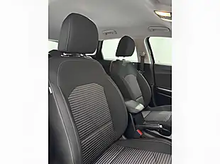 Used 2022 Kia Ceed 2 Sportswagon Red - Interior and Exterior details 9