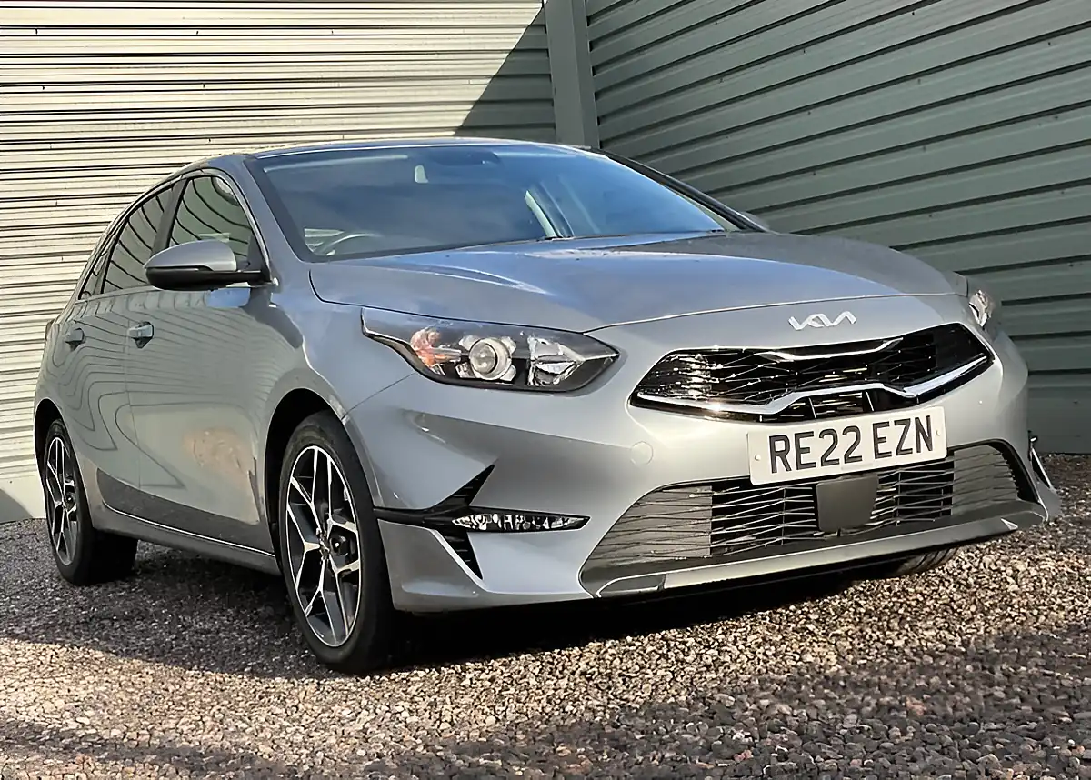 Used 2022 Kia Ceed 3 Isg Silver - Interior and Exterior details 12