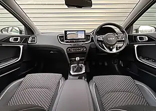 Used 2022 Kia Ceed 3 Isg Silver - Interior and Exterior details 16