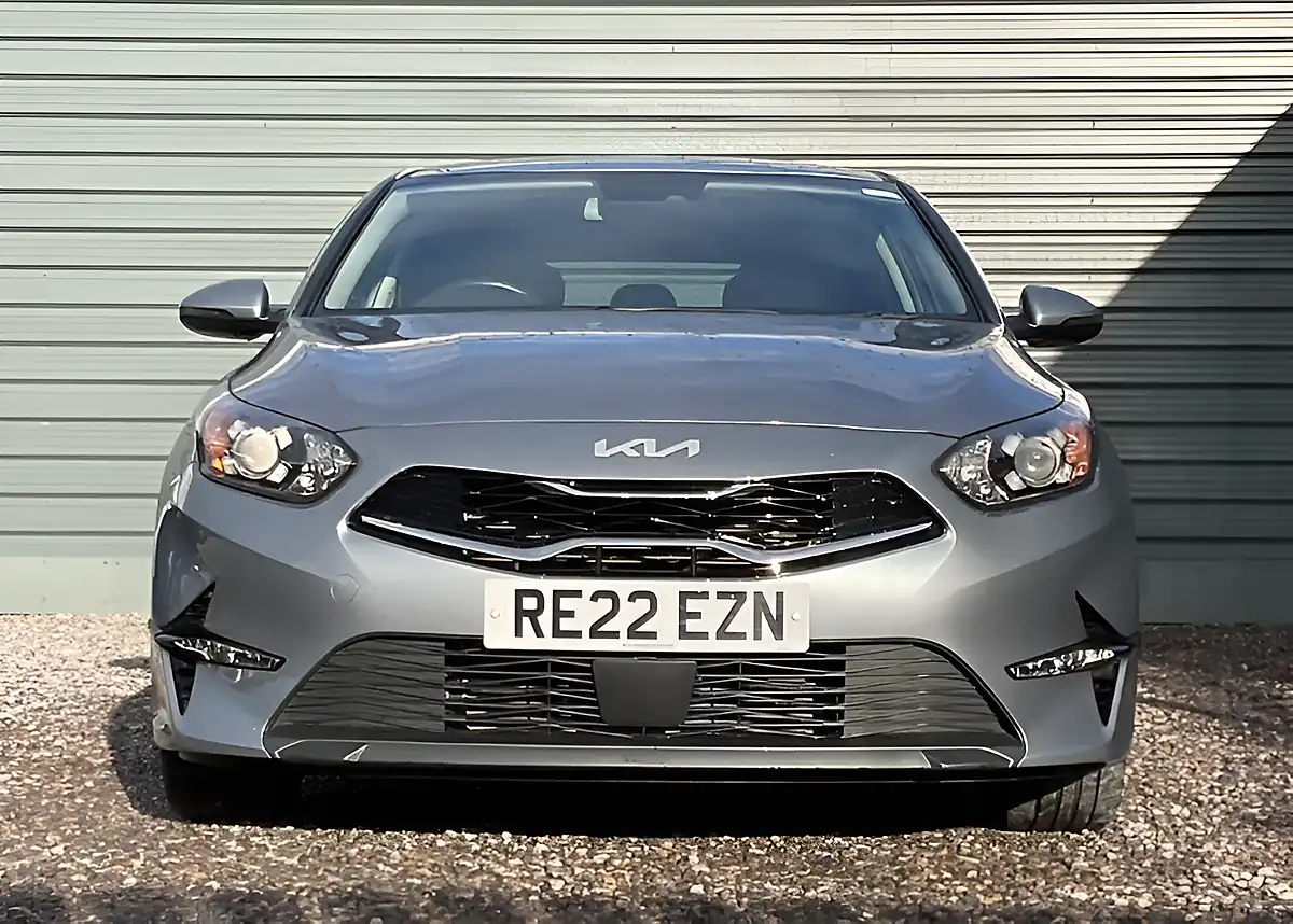 Used 2022 Kia Ceed 3 Isg Silver - Interior and Exterior details 7
