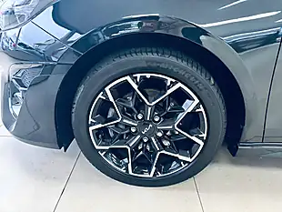 Used 2022 Kia Ceed GT-Line Black - Interior and Exterior details 17