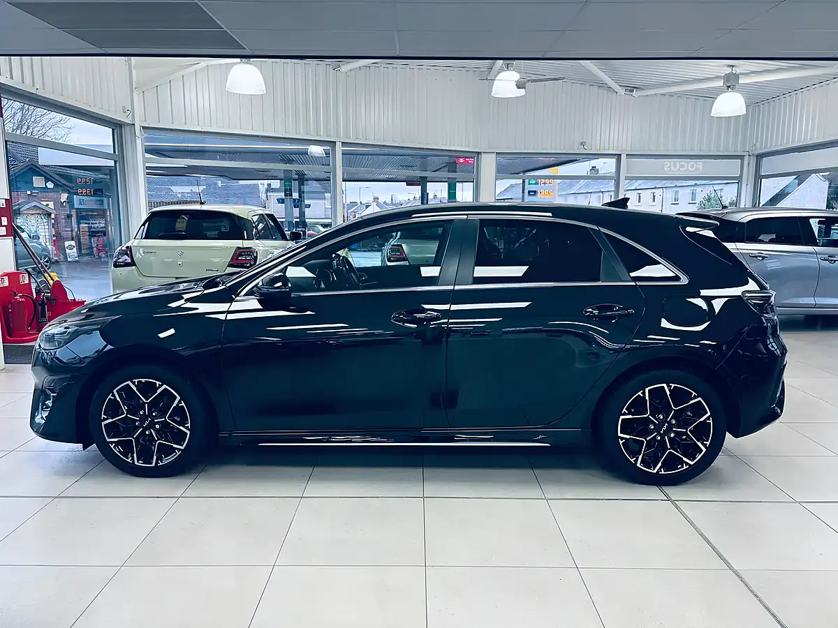 Used 2022 Kia Ceed GT-Line Black - Interior and Exterior details 5