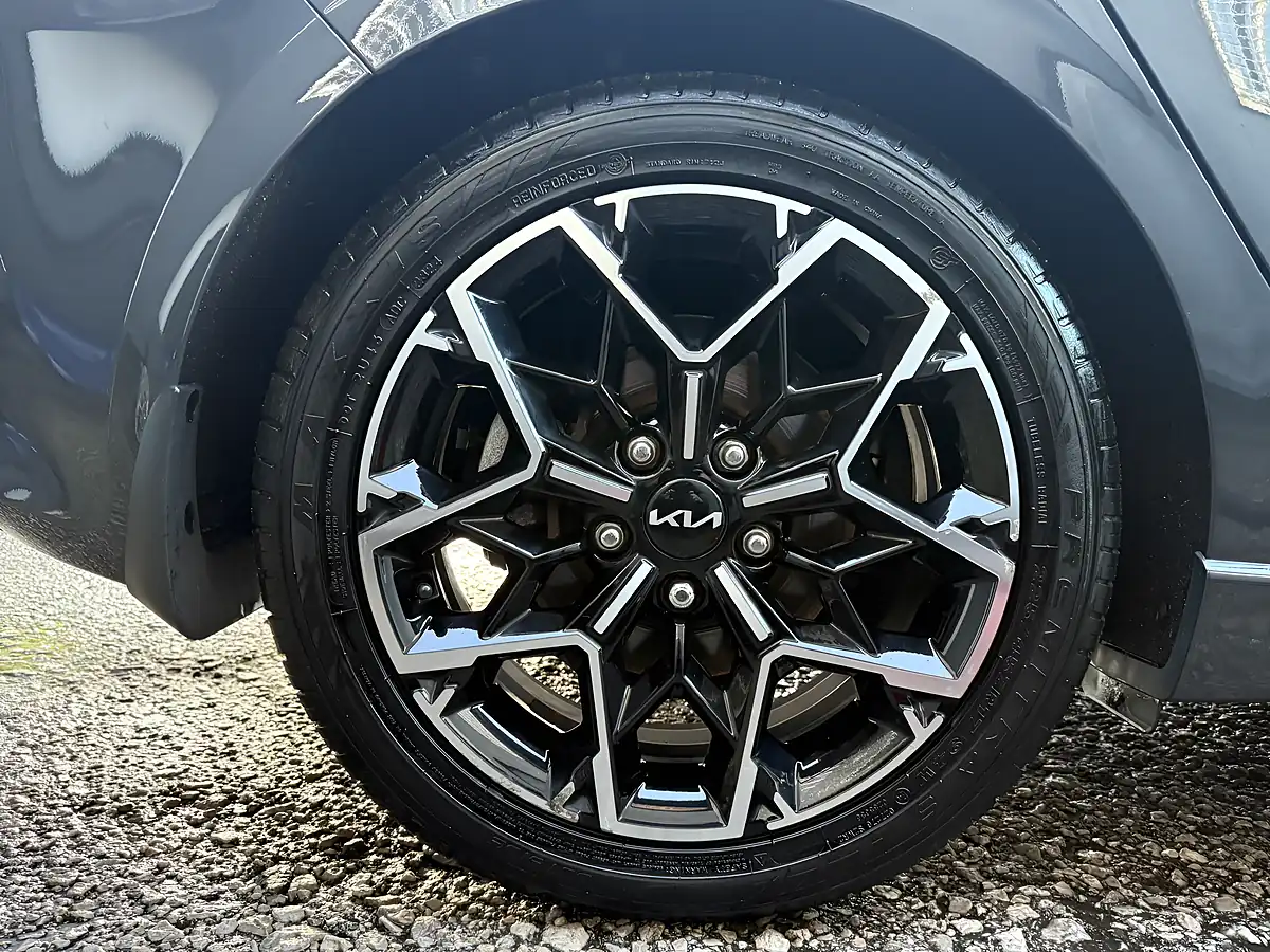 Used 2022 Kia Ceed GT-Line Grey - Interior and Exterior details 10