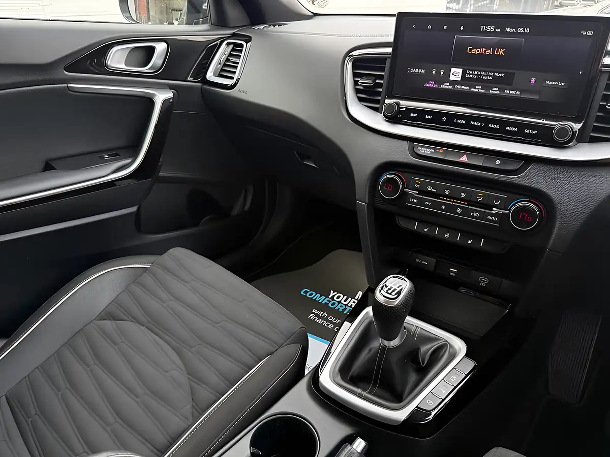 Used 2022 Kia Ceed GT-Line Grey - Interior and Exterior details 13