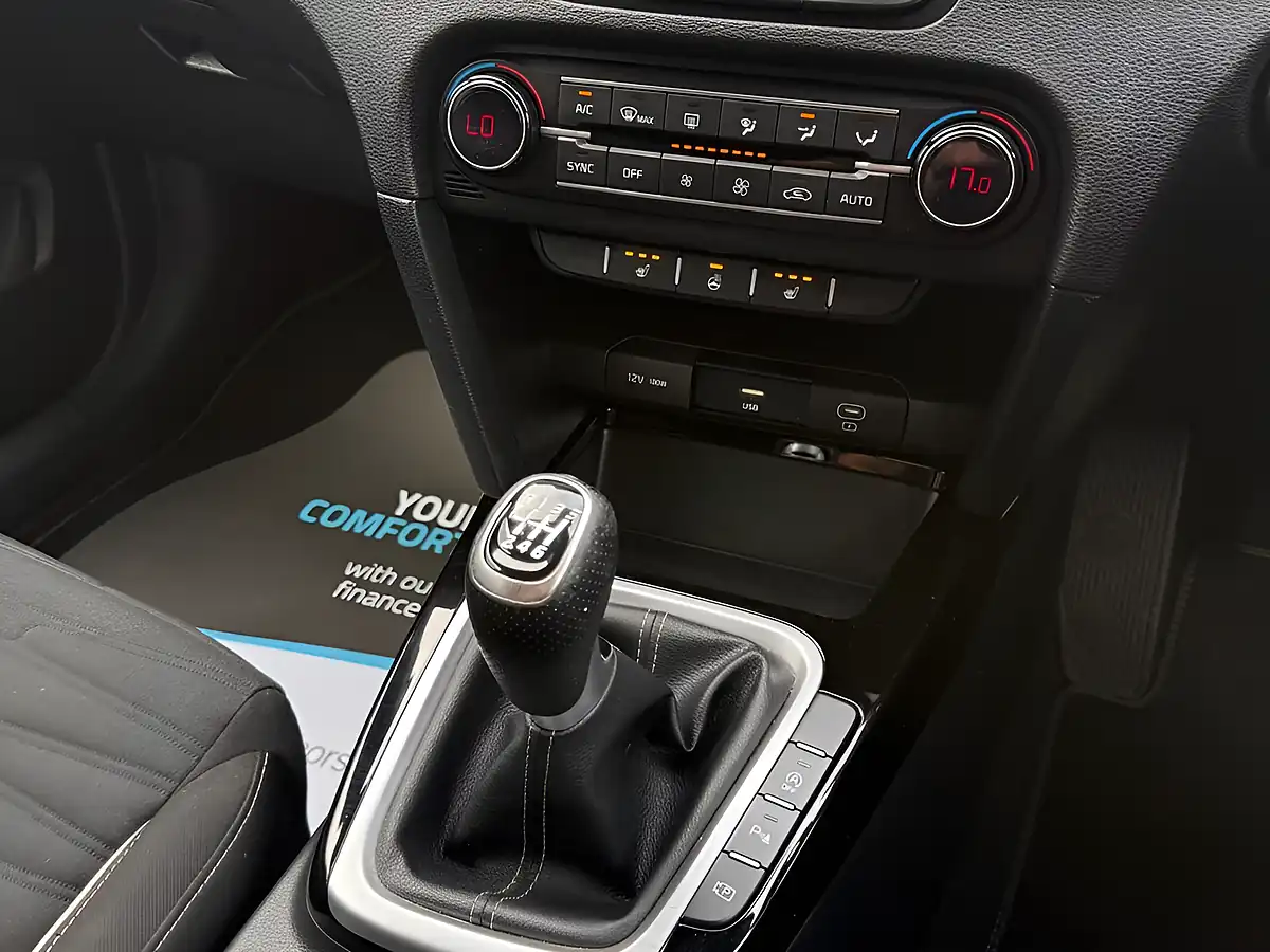Used 2022 Kia Ceed GT-Line Grey - Interior and Exterior details 19