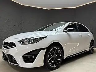 Used 2022 Kia Ceed GT-Line White - Interior and Exterior details 10