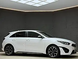 Used 2022 Kia Ceed GT-Line White - Interior and Exterior details 12