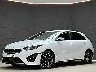 Used 2022 Kia Ceed GT-Line White - Interior and Exterior details 5