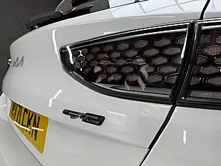 Used 2022 Kia Ceed GT-Line White - Interior and Exterior details 6