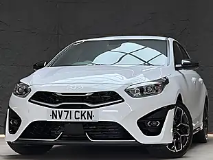 Used 2022 Kia Ceed GT-Line White - Interior and Exterior details 7