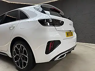 Used 2022 Kia Ceed GT-Line White - Interior and Exterior details 8