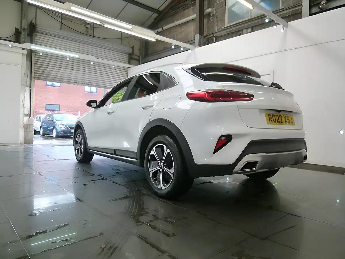 Used 2022 Kia Ceed Xceed 3 White - Interior and Exterior details 10
