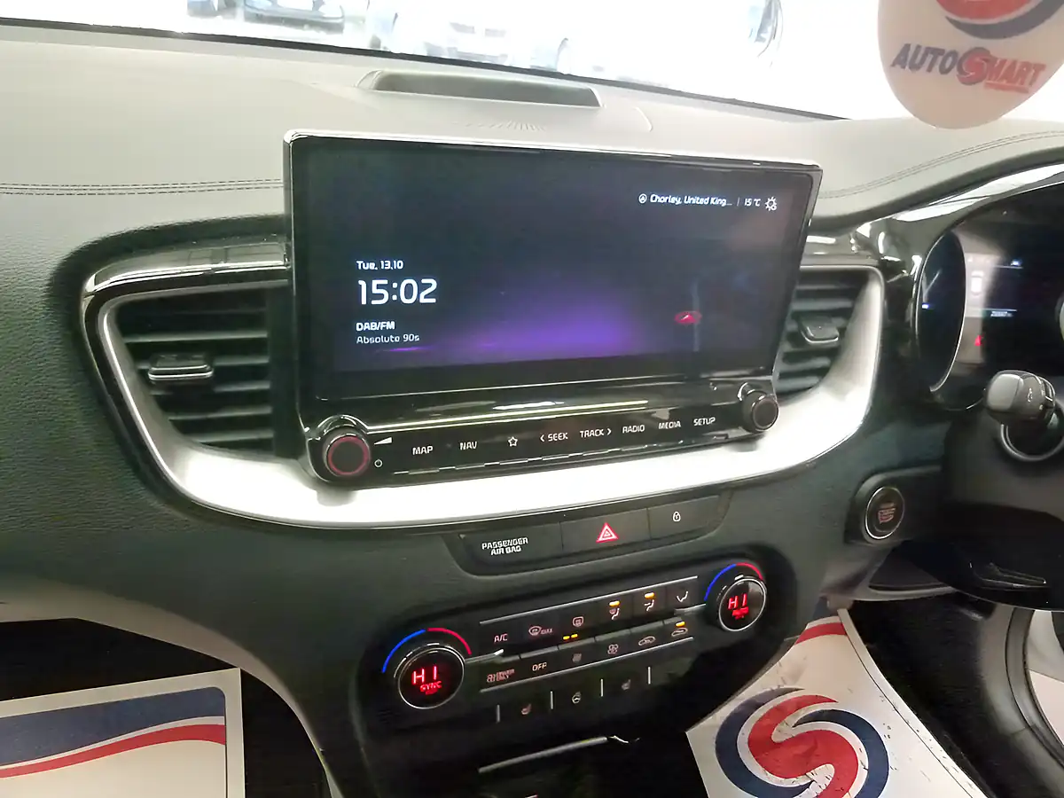 Used 2022 Kia Ceed Xceed 3 White - Interior and Exterior details 15