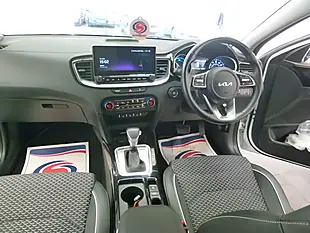 Used 2022 Kia Ceed Xceed 3 White - Interior and Exterior details 16