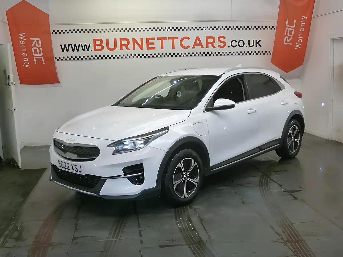 Used 2022 Kia Ceed Xceed 3 White - Interior and Exterior details 2