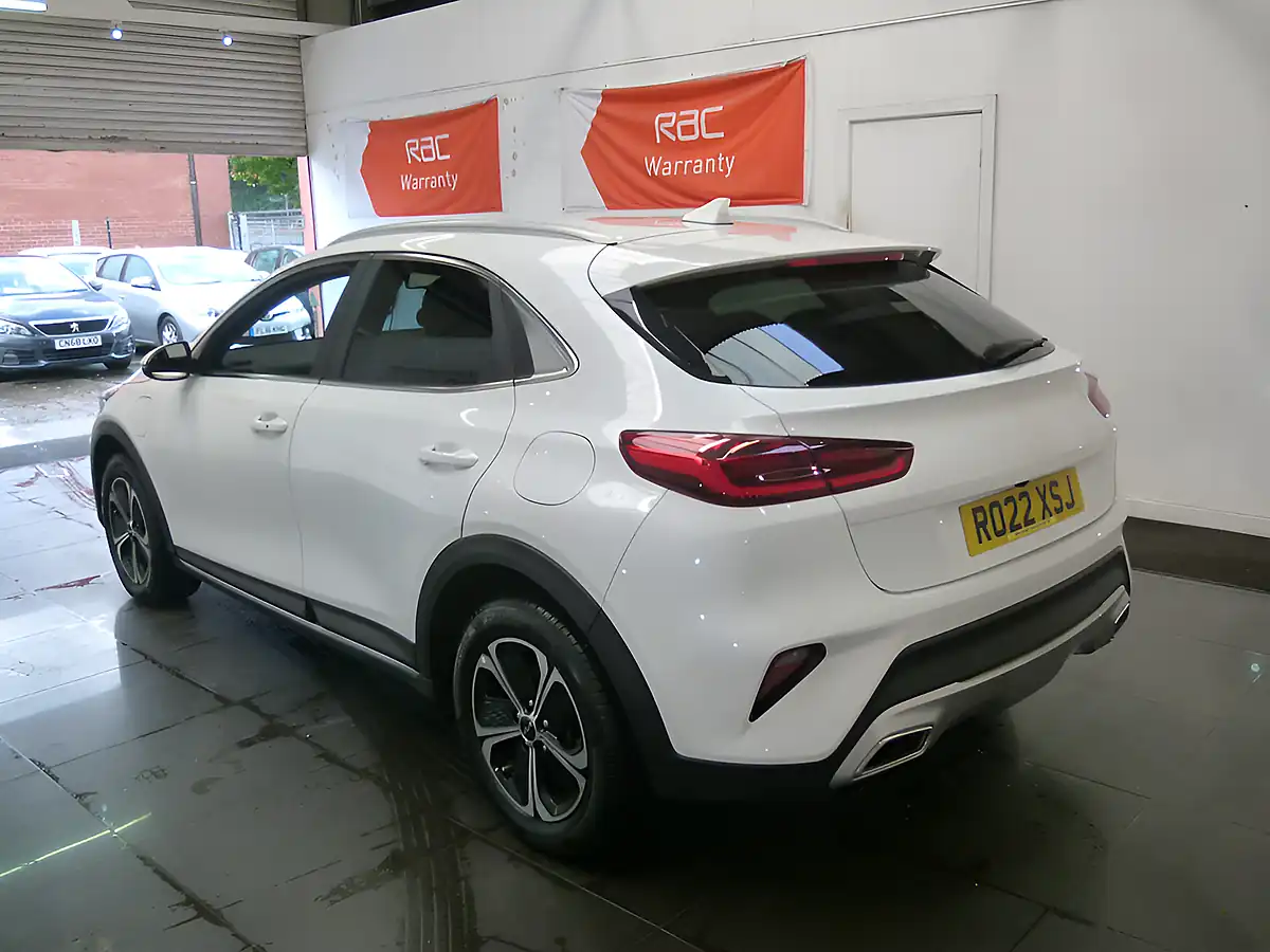Used 2022 Kia Ceed Xceed 3 White - Interior and Exterior details 6