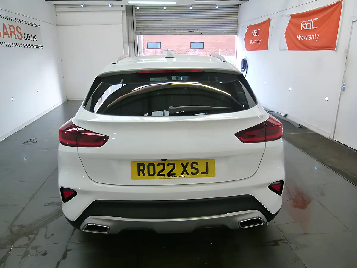 Used 2022 Kia Ceed Xceed 3 White - Interior and Exterior details 7