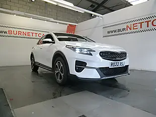 Used 2022 Kia Ceed Xceed 3 White - Interior and Exterior details 9