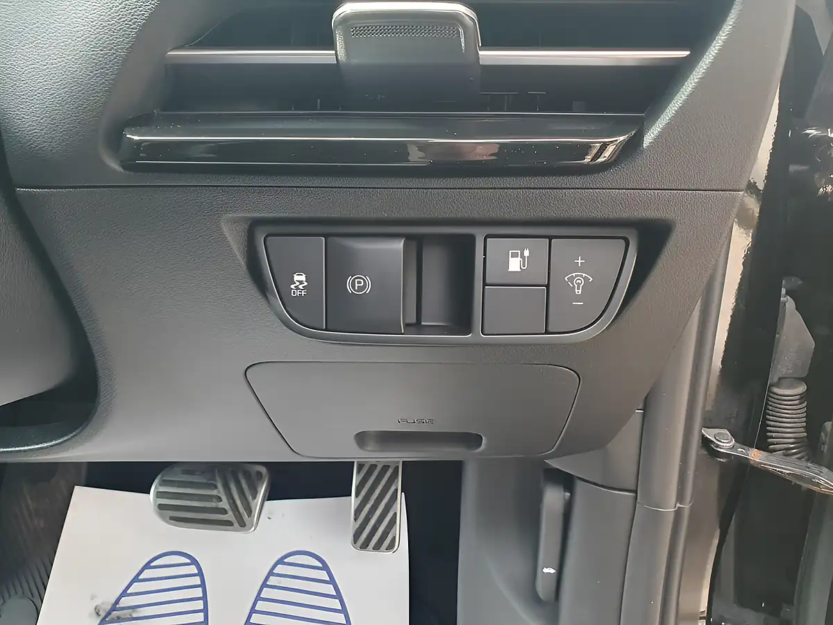 Used 2022 Kia EV6 GT-Line Black - Interior and Exterior details 12