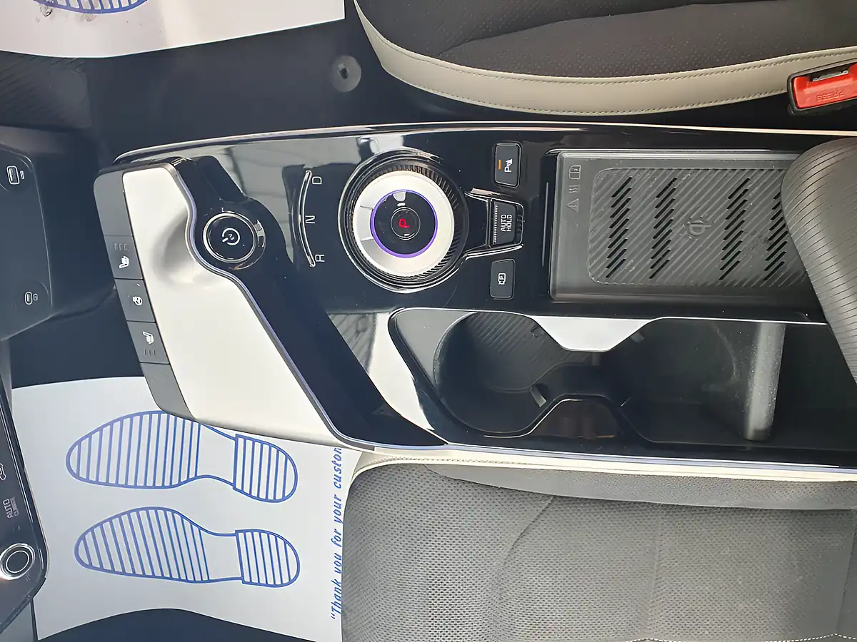 Used 2022 Kia EV6 GT-Line Black - Interior and Exterior details 13