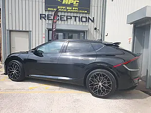 Used 2022 Kia EV6 GT-Line Black - Interior and Exterior details 5