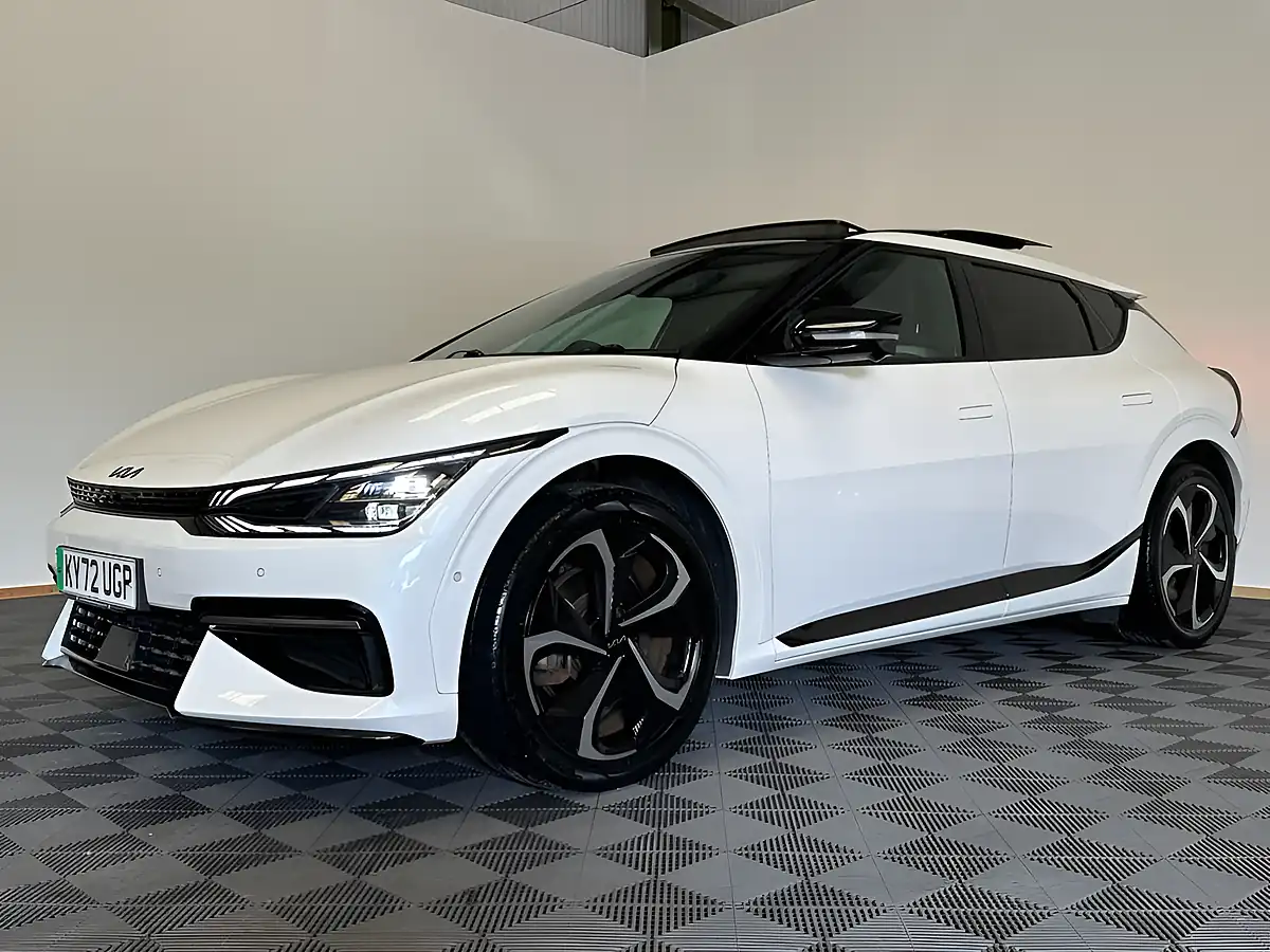 Used 2022 Kia EV6 GT-Line S White - Interior and Exterior details 11