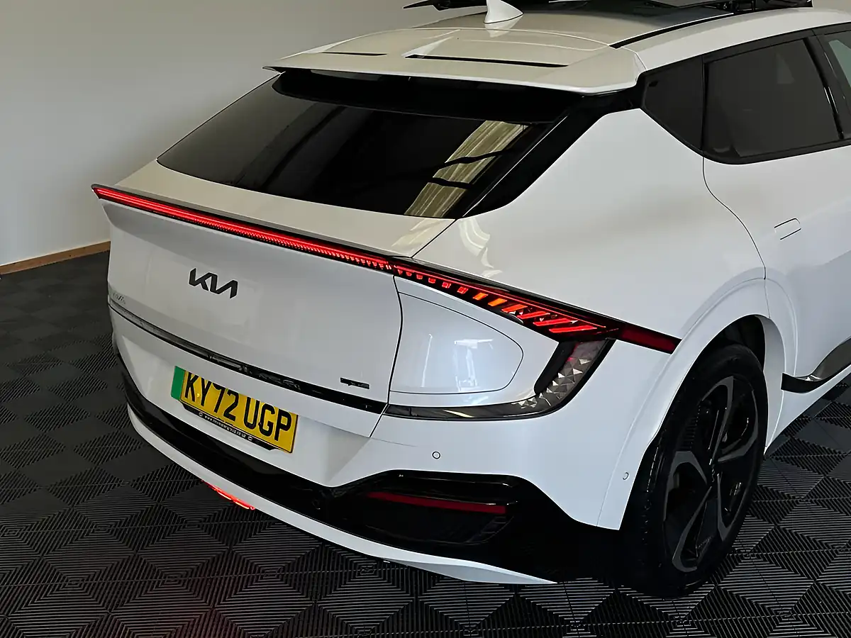 Used 2022 Kia EV6 GT-Line S White - Interior and Exterior details 14