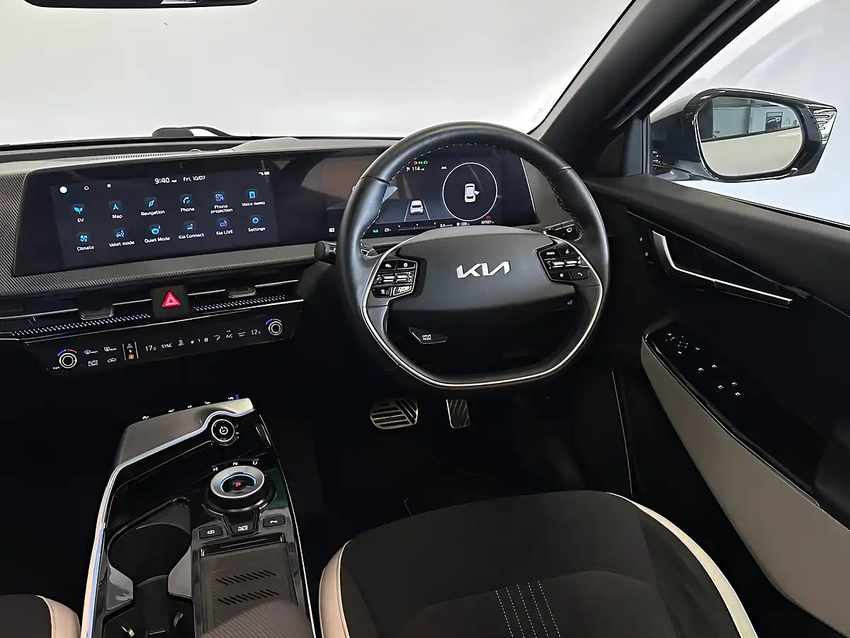 Used 2022 Kia EV6 GT-Line S White - Interior and Exterior details 18