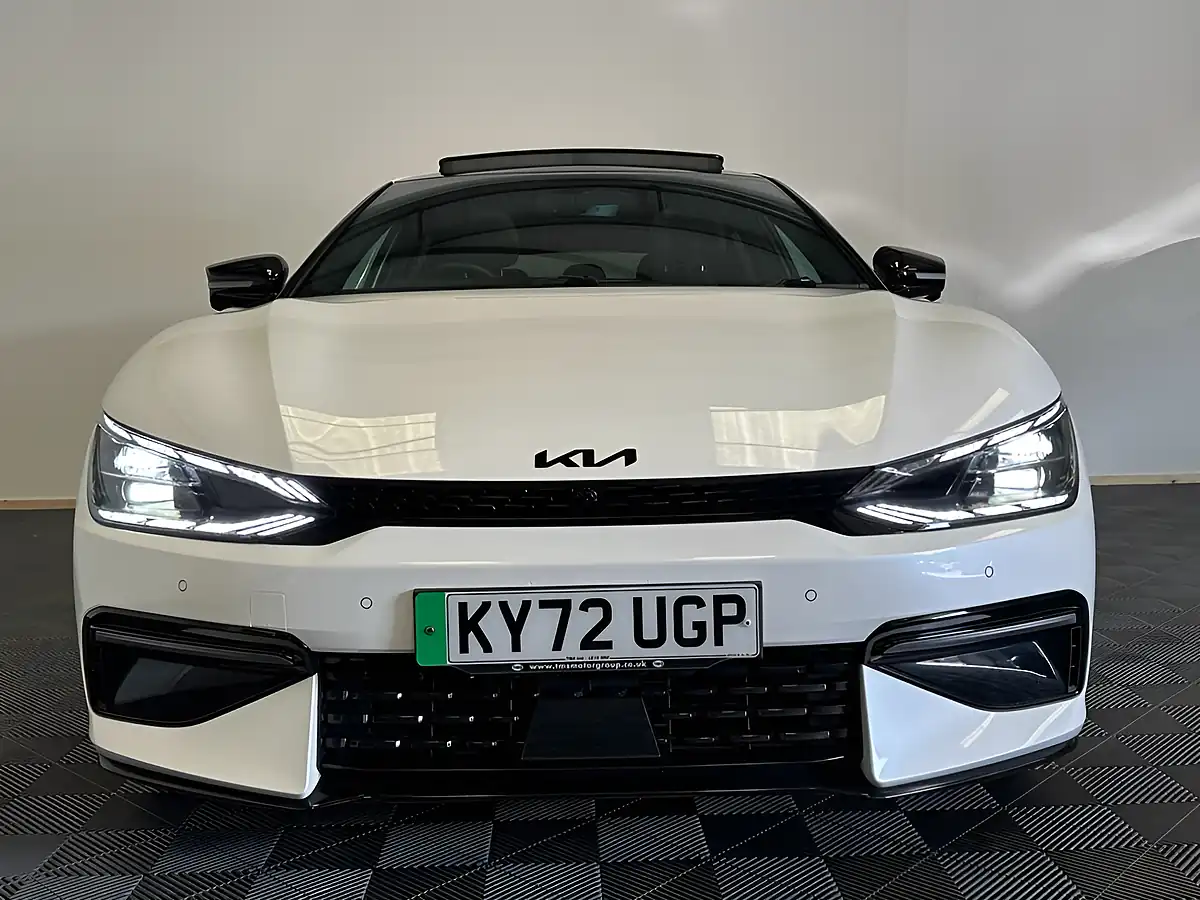 Used 2022 Kia EV6 GT-Line S White - Interior and Exterior details 4