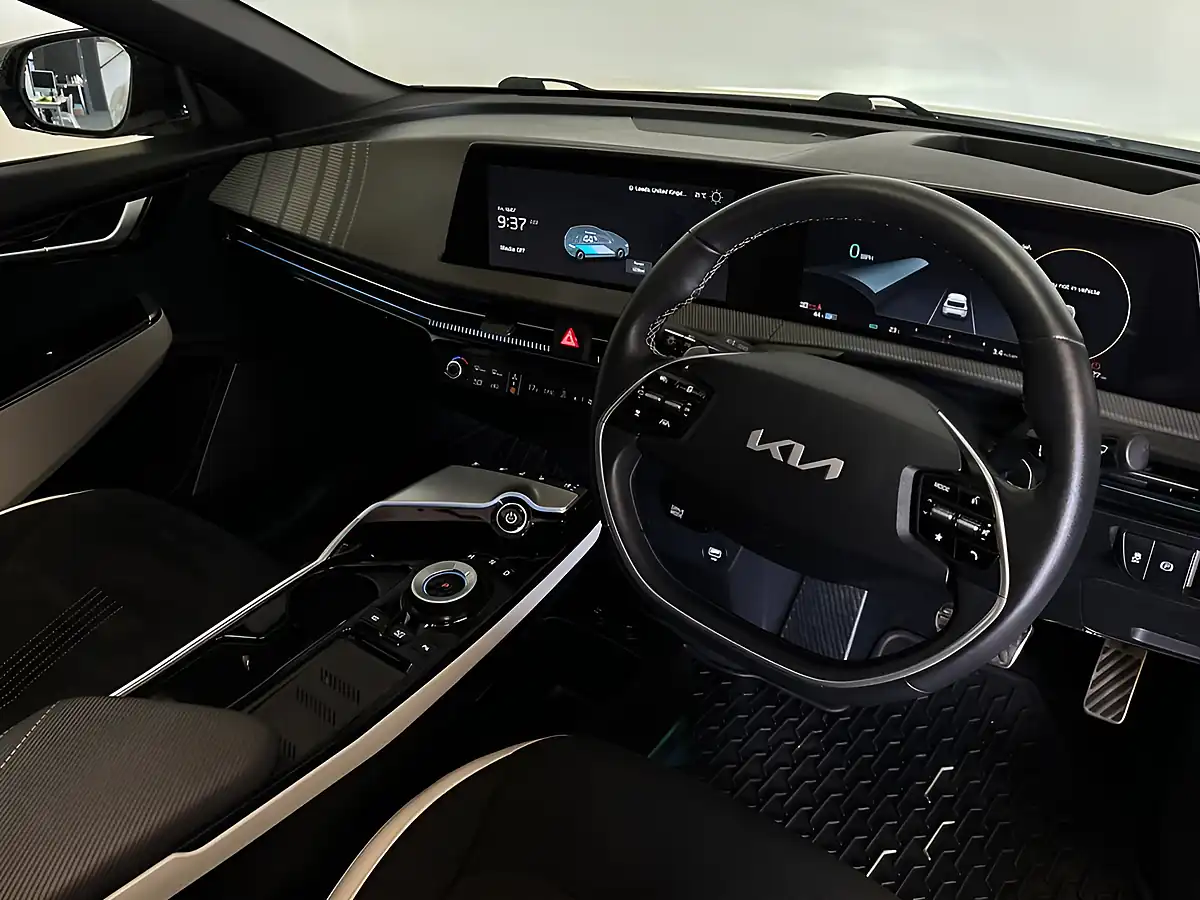 Used 2022 Kia EV6 GT-Line S White - Interior and Exterior details 6