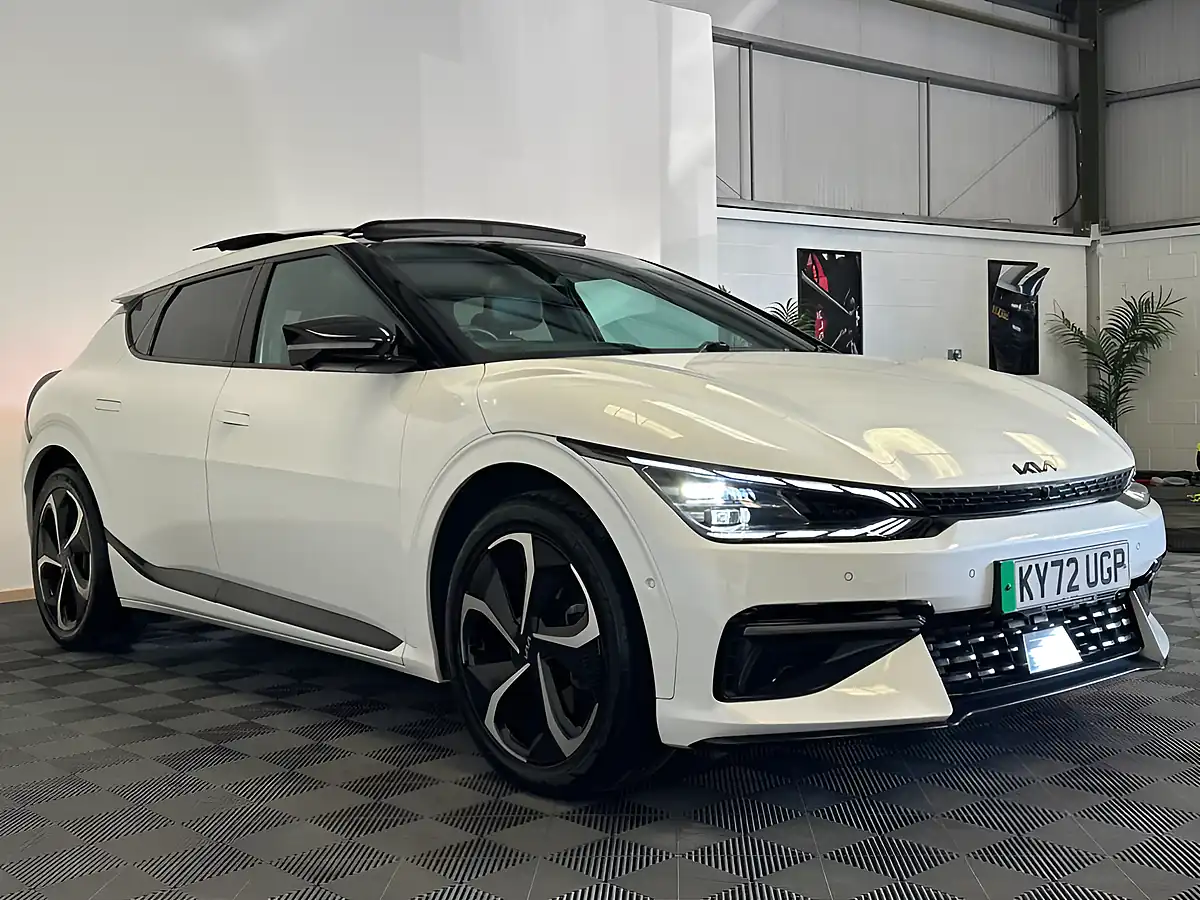 Used 2022 Kia EV6 GT-Line S White - Interior and Exterior details 7