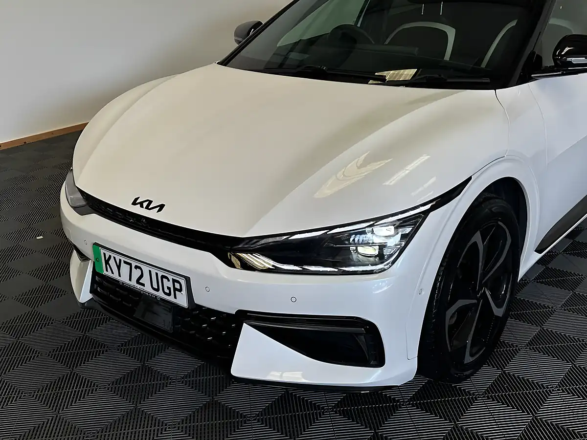 Used 2022 Kia EV6 GT-Line S White - Interior and Exterior details 8