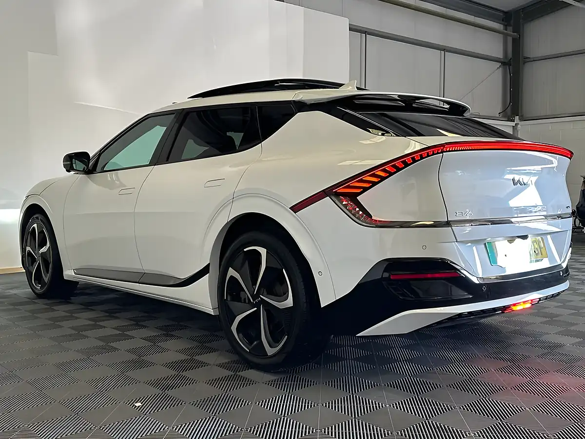 Used 2022 Kia EV6 GT-Line S White - Interior and Exterior details 9