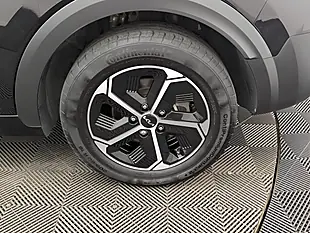 Used 2022 Kia Niro 2 Black - Interior and Exterior details 20