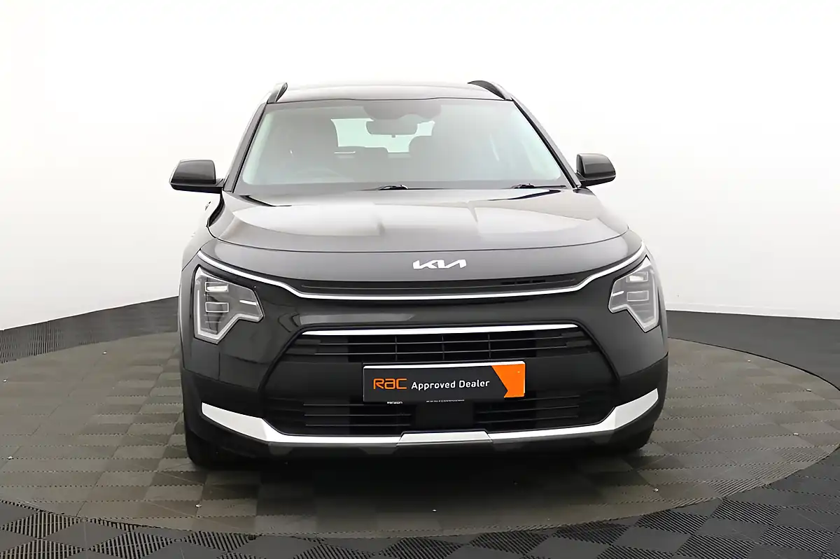 Used 2022 Kia Niro 2 Black - Interior and Exterior details 7