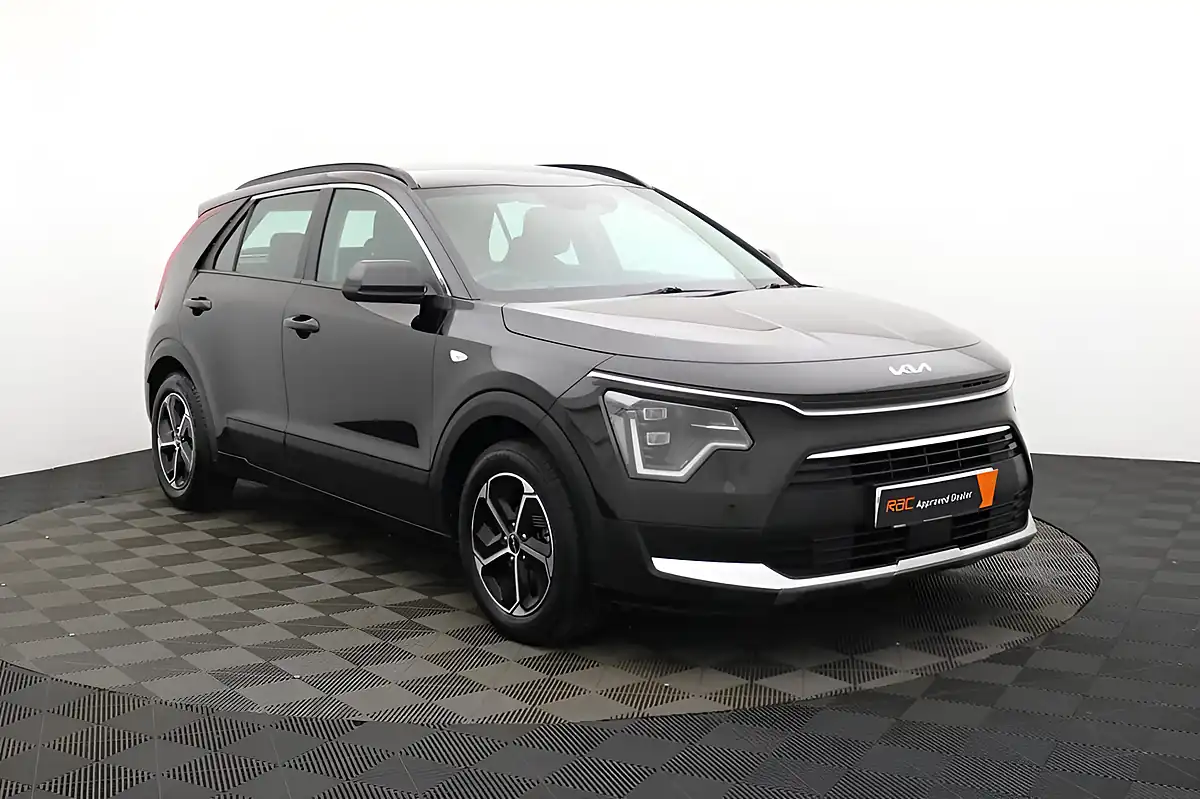 Used 2022 Kia Niro 2 Black - Interior and Exterior details 8