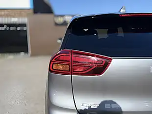Used 2022 Kia Niro 2 Grey - Interior and Exterior details 11