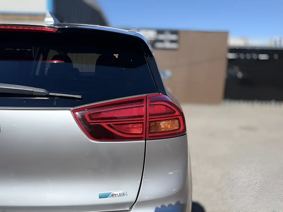 Used 2022 Kia Niro 2 Grey - Interior and Exterior details 12