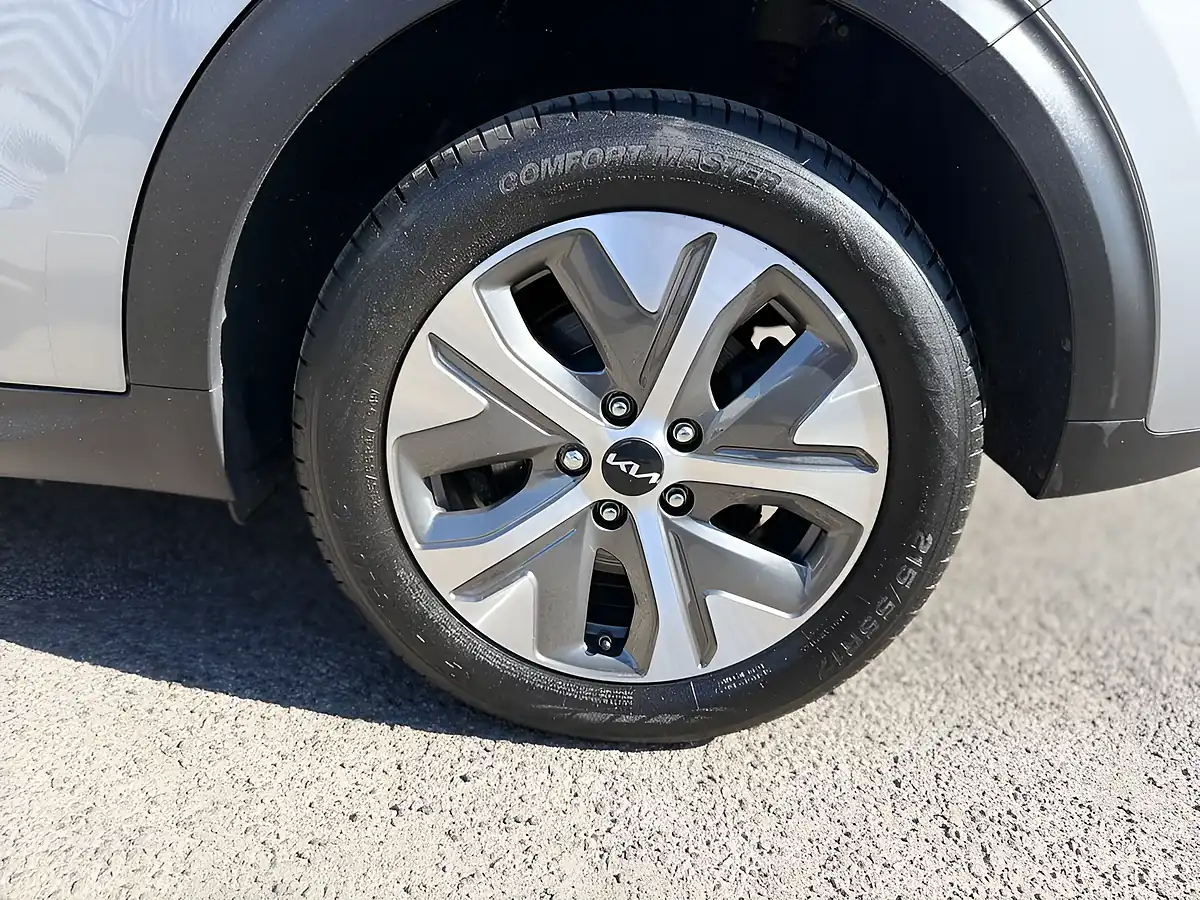 Used 2022 Kia Niro 2 Grey - Interior and Exterior details 18