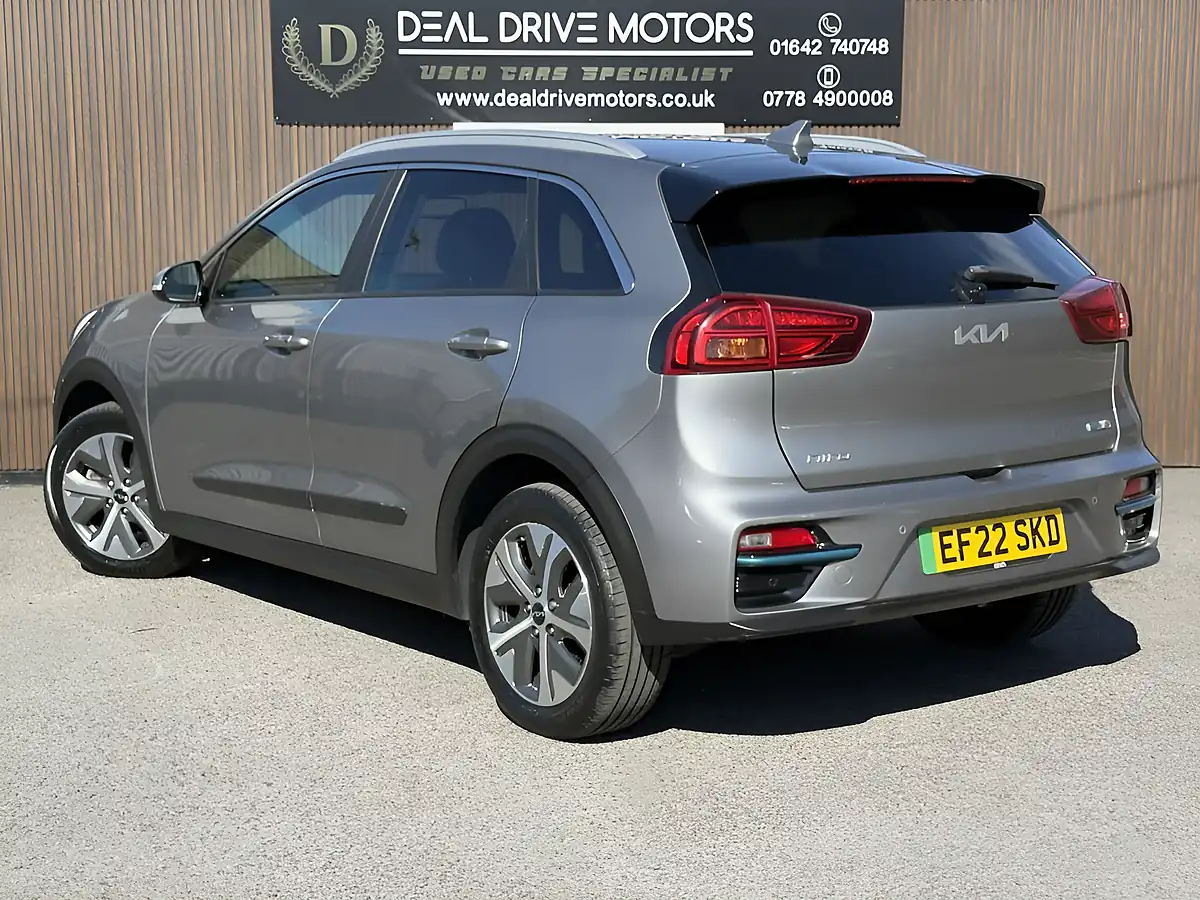 Used 2022 Kia Niro 2 Grey - Interior and Exterior details 6