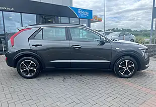 Used 2022 Kia Niro 2 Grey - Interior and Exterior details 10